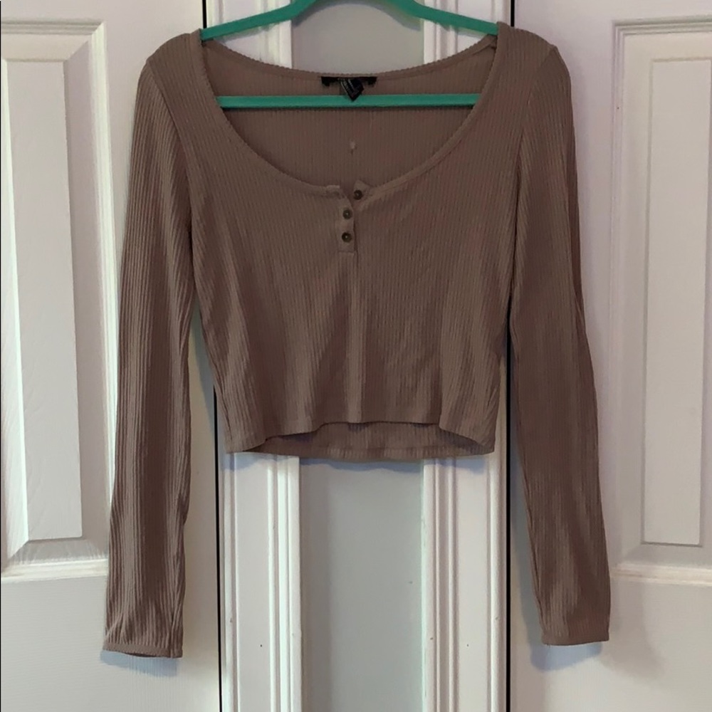 Long-Sleeve crop top